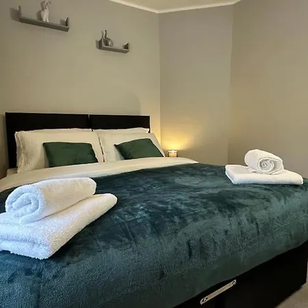 بيت للعطل Large House - Free Parking - Centre Location هاروغايت