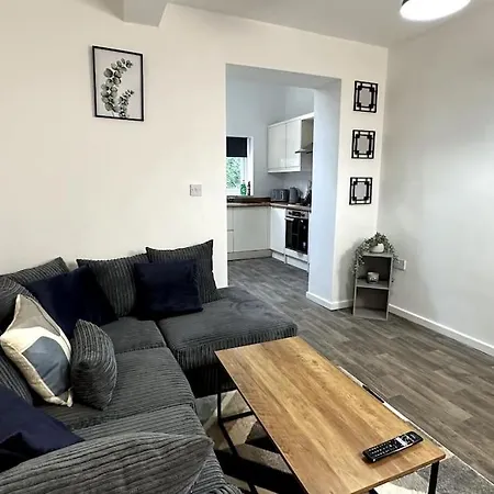 Large House - Free Parking - Centre Location * Harrogate